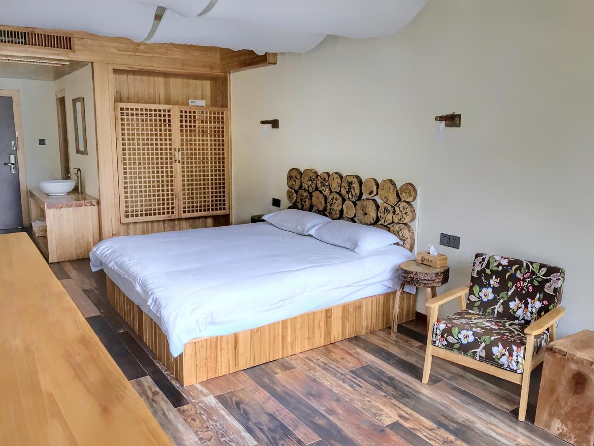 The Lake View Deyishe Resort In Thousand Island Lake Qianwu Exterior photo
