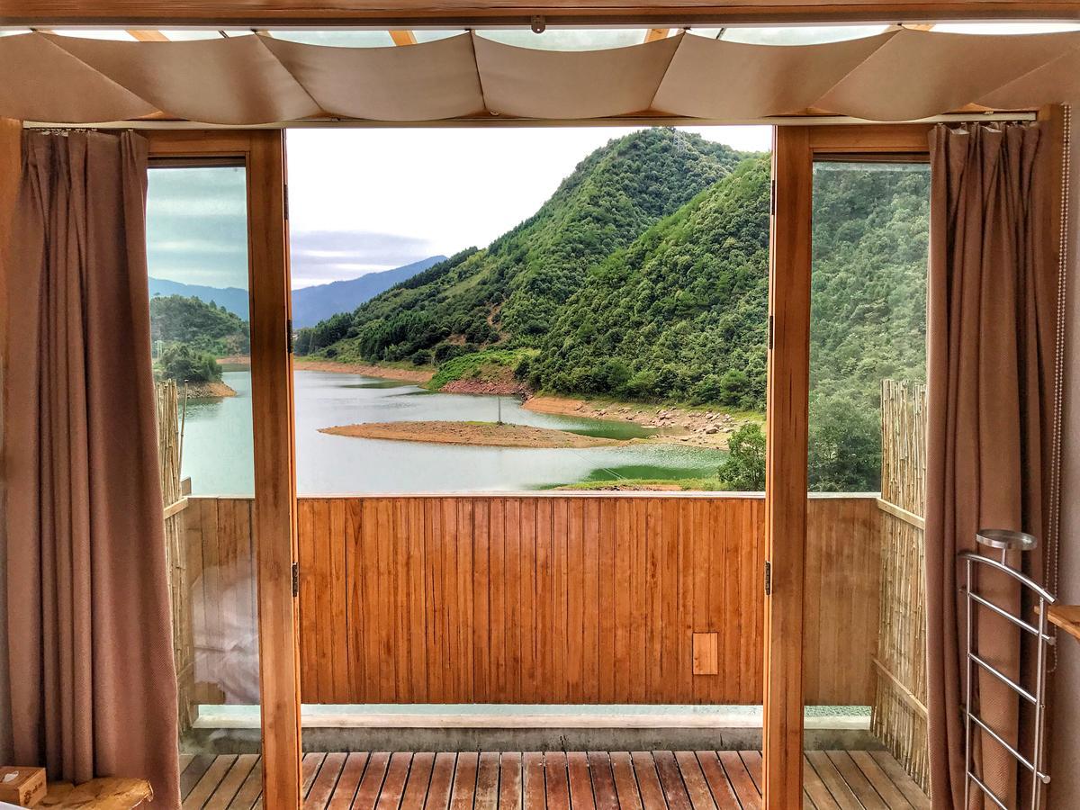 The Lake View Deyishe Resort In Thousand Island Lake Qianwu Exterior photo