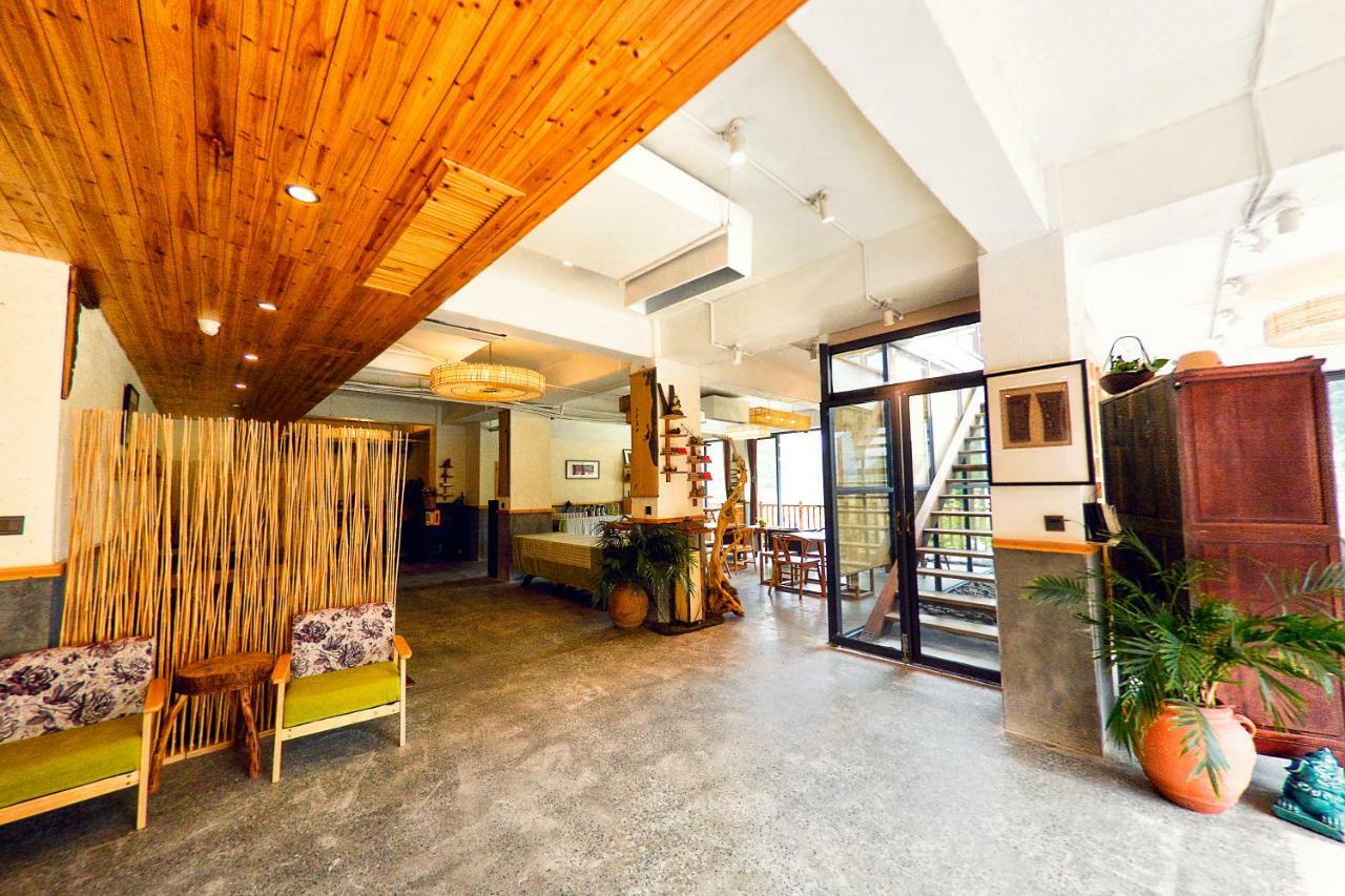 The Lake View Deyishe Resort In Thousand Island Lake Qianwu Exterior photo